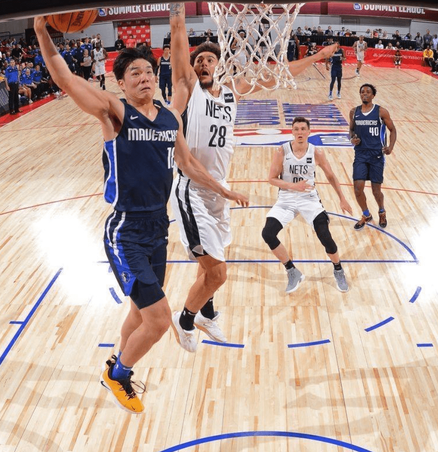 包含NBA常规赛今晚走向成谜，江苏男篮门线救险，态度坚定，轮换策略被讨论的词条