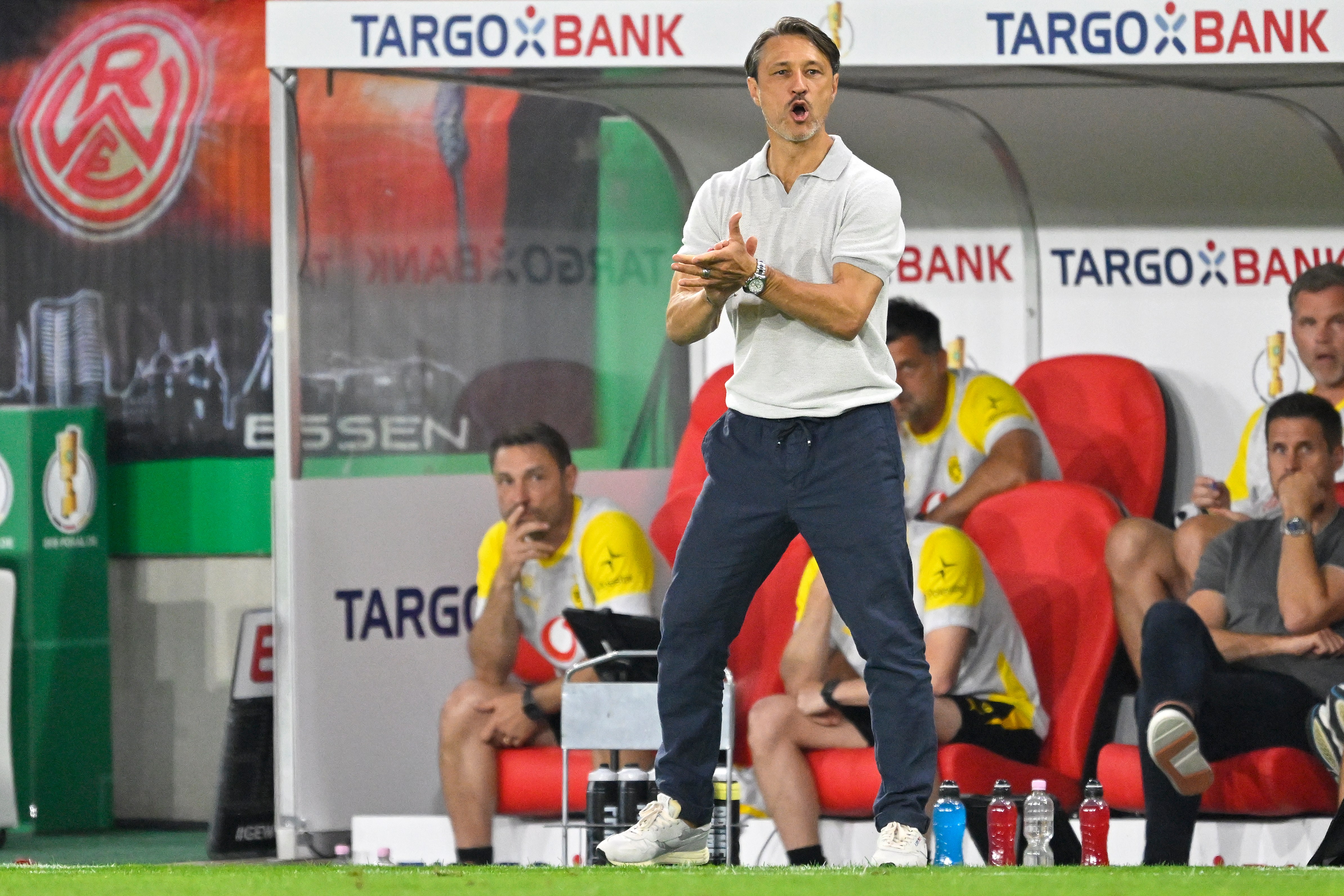 多特蒙德今晨复出首秀，志在德国杯名次提升，悬念犹存，资深球员宣示担当的简单介绍