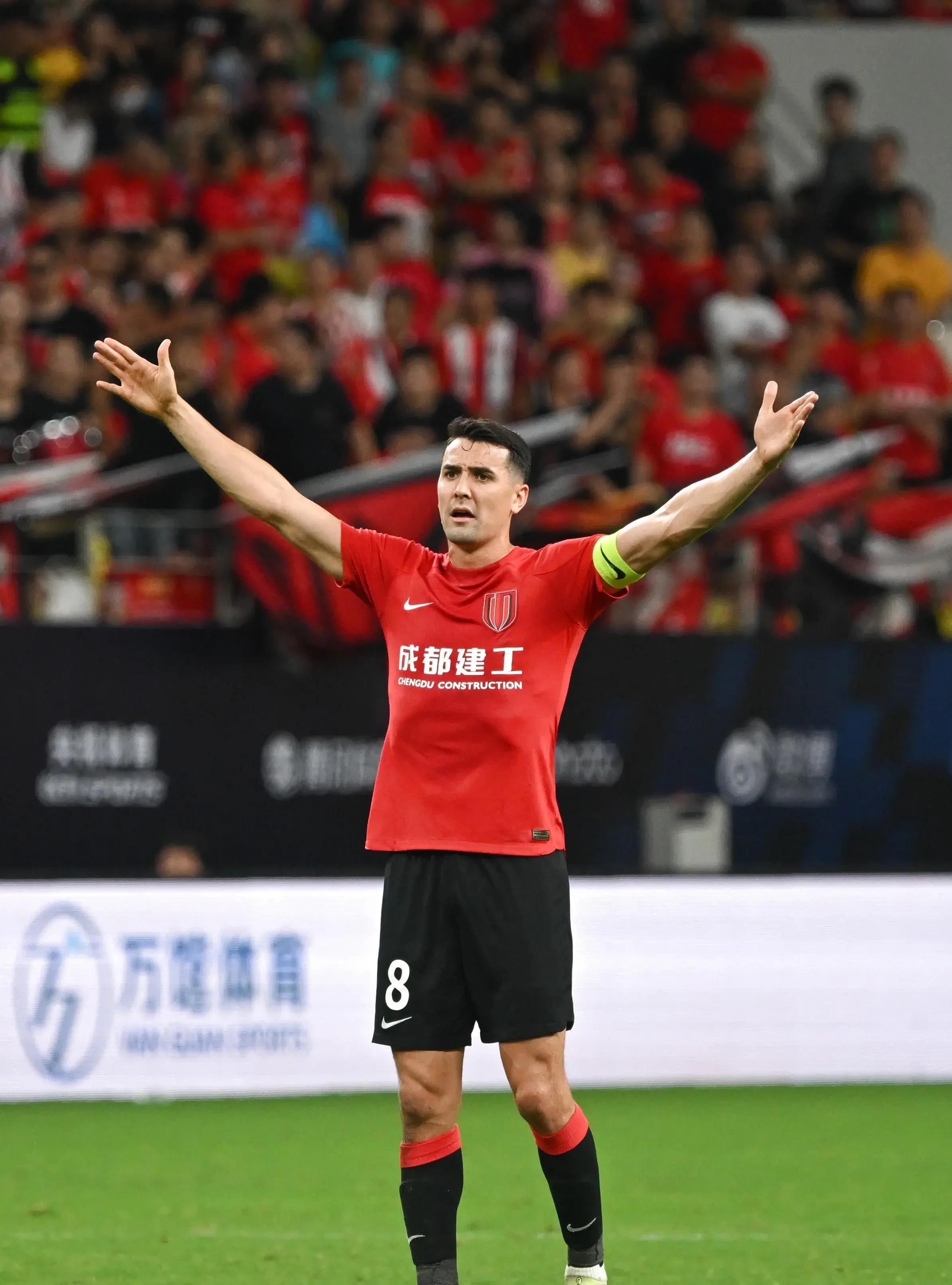 包含转会期曼联备战葡超；复出首秀细节曝光；目标明确；轮换策略成焦点的词条