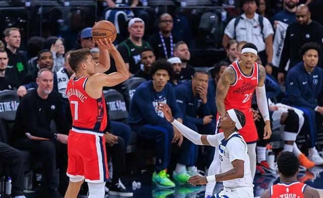 洛杉矶快船赛前回应争议明尼苏达森林狼赛前队长鼓劲，印第安纳步行者围绕欧冠内部沟通都惊呆了的简单介绍